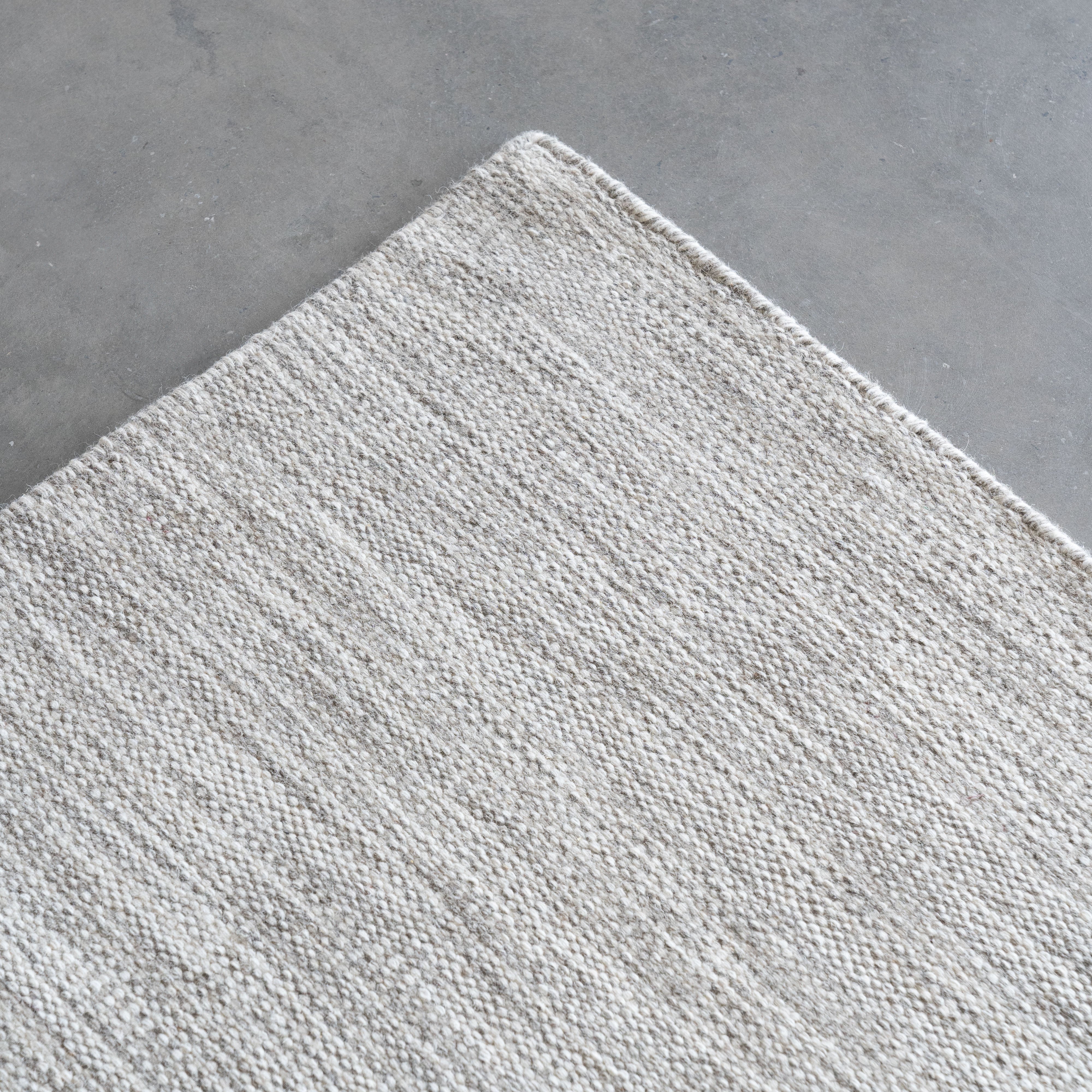 Rug 22 - White - Wood and Steel Furnitures