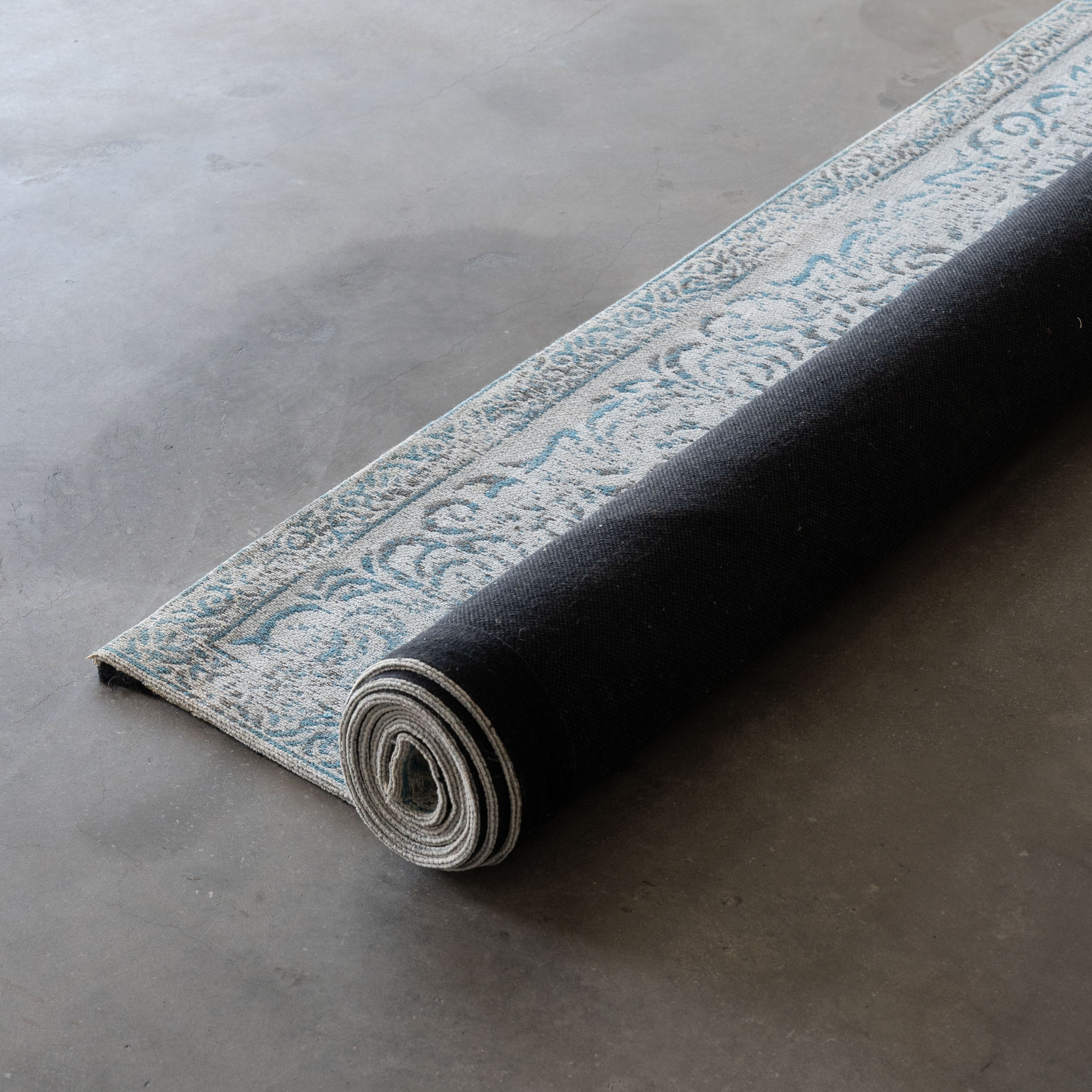 Divine - Kon Rug Blue - Wood and Steel Furnitures