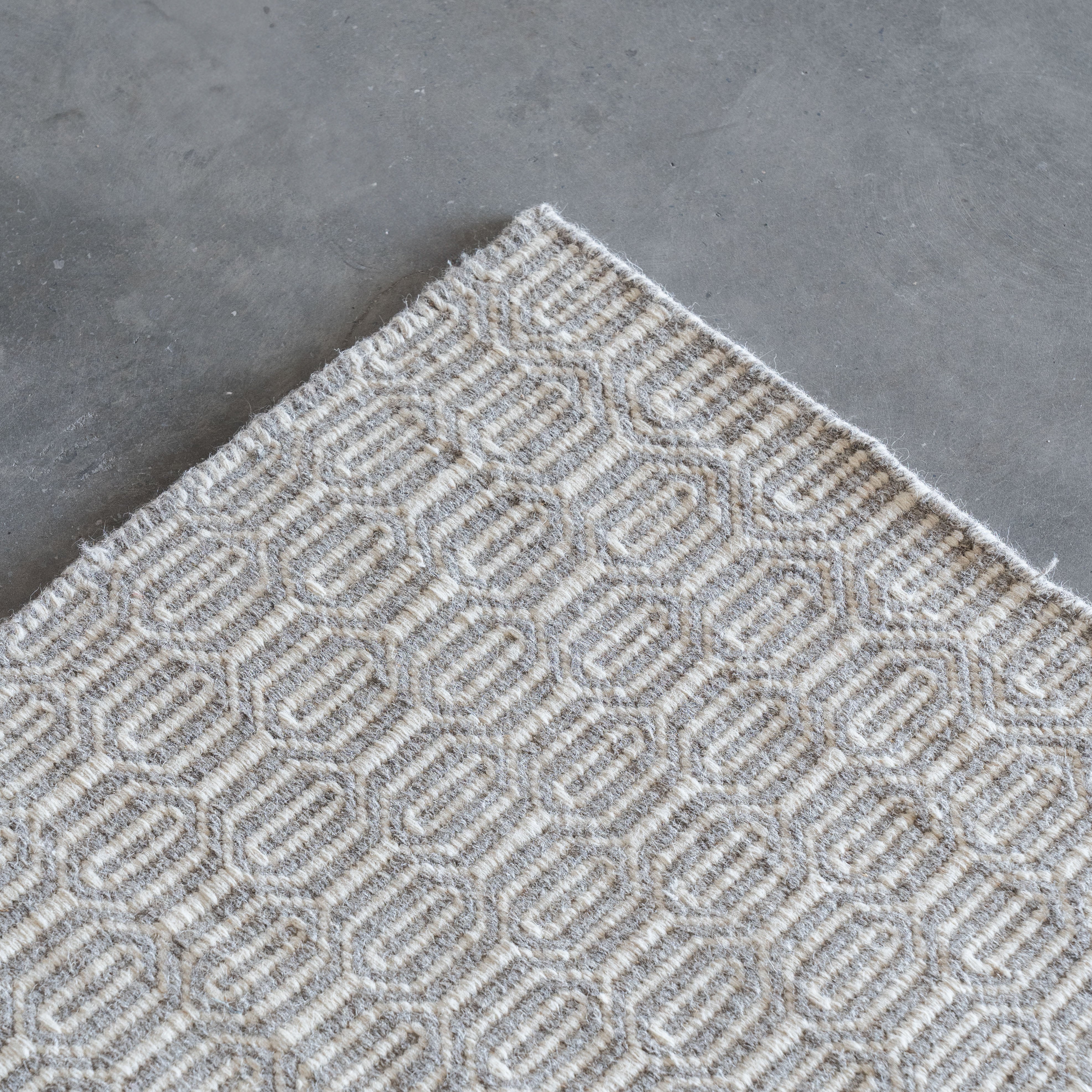 White/Silver Rug-9 - Wood and Steel Furnitures