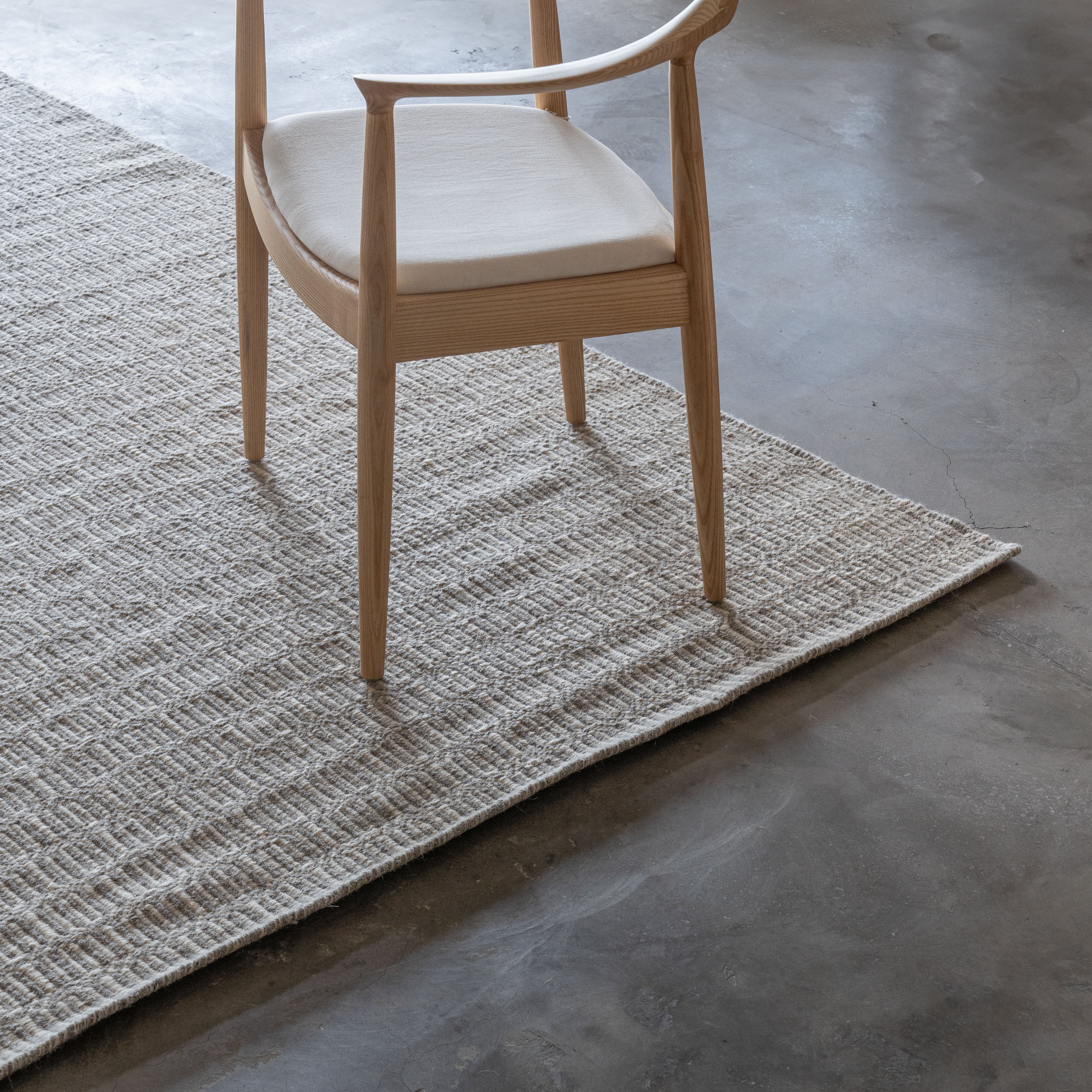 White/Silver Rug-9 - Wood and Steel Furnitures